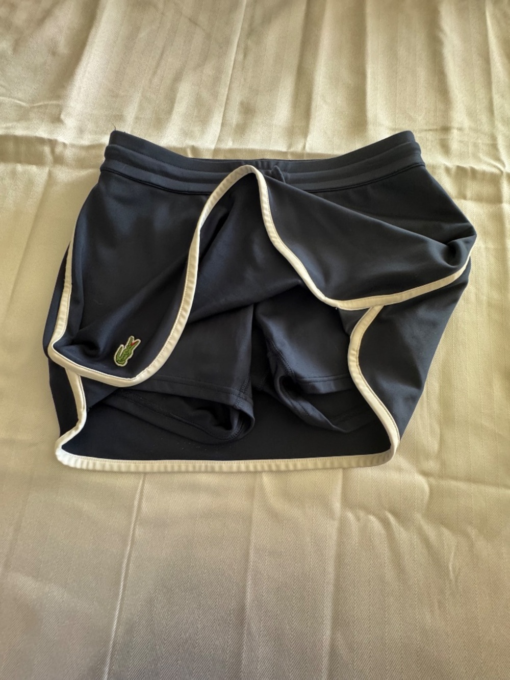 Lacoste tennis skirt in navy - Picture 2 of 3